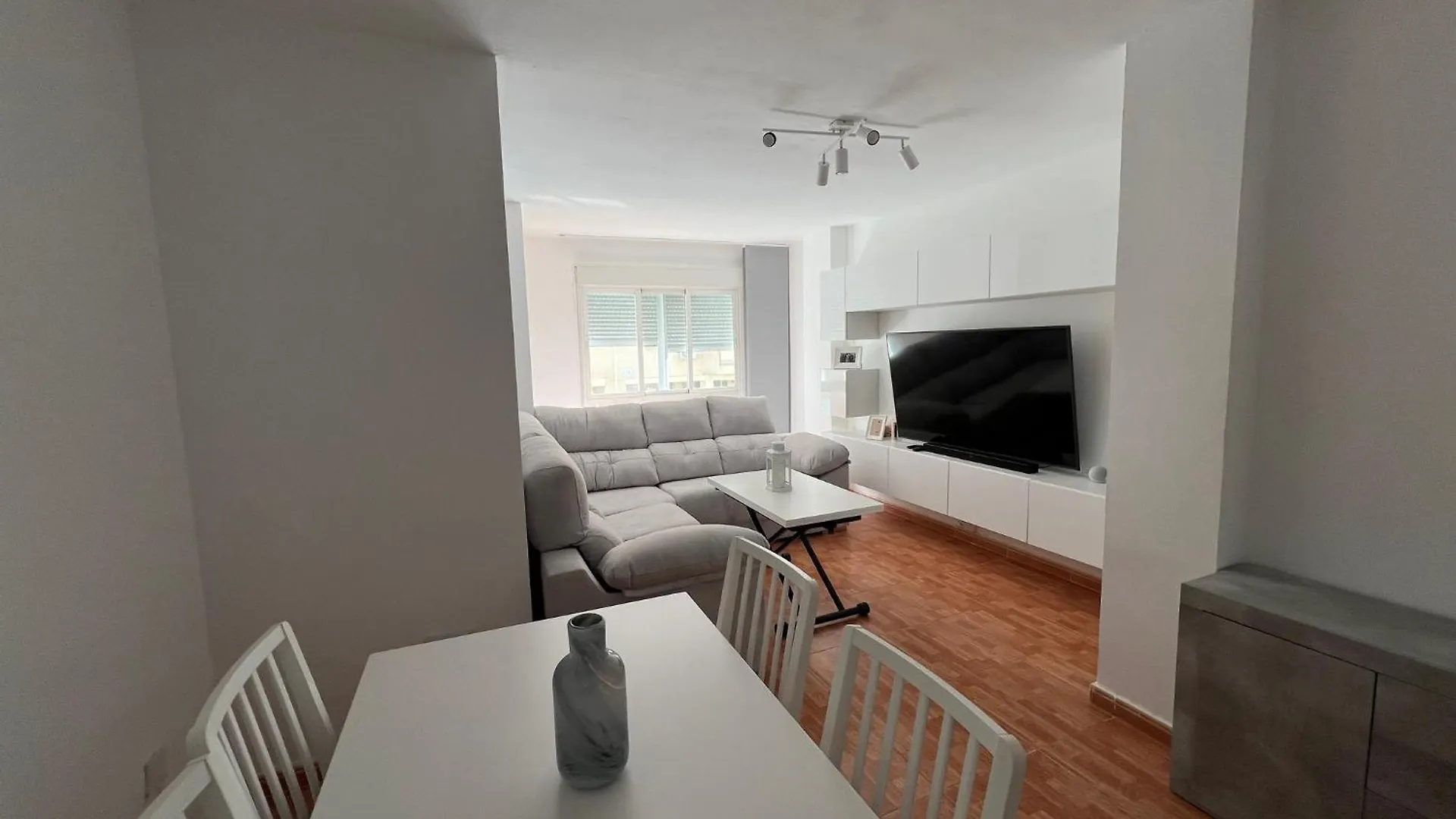 Apartamento Moderno Recien Reformado contacts